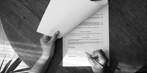 Contratos de Trabajo / Situaciones Irregulares Roda de Ter · Contratos Ilegales